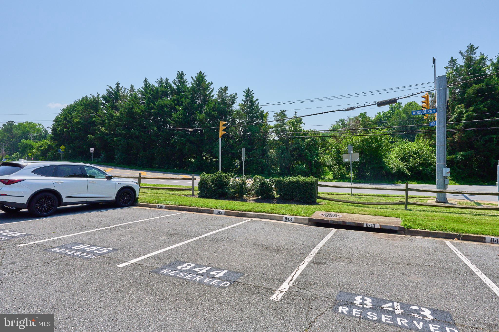 WOODBURN VILLAGE - Residential Lease