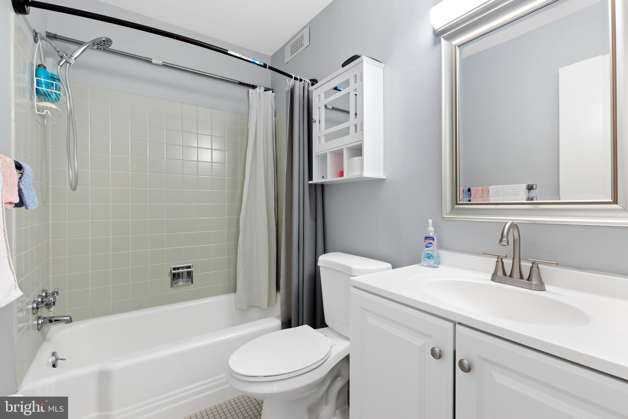 PIKESVILLE - Residential