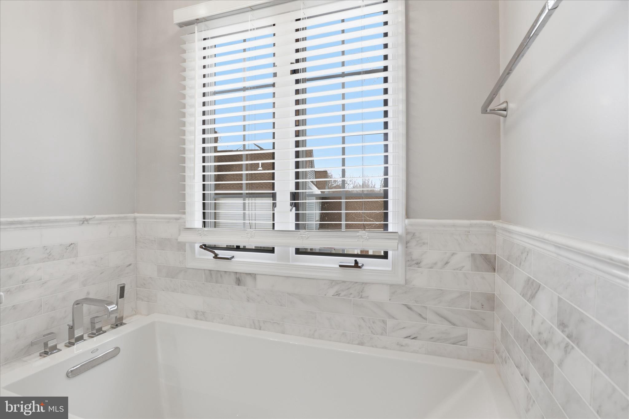 CROSSPOINTE - Residential