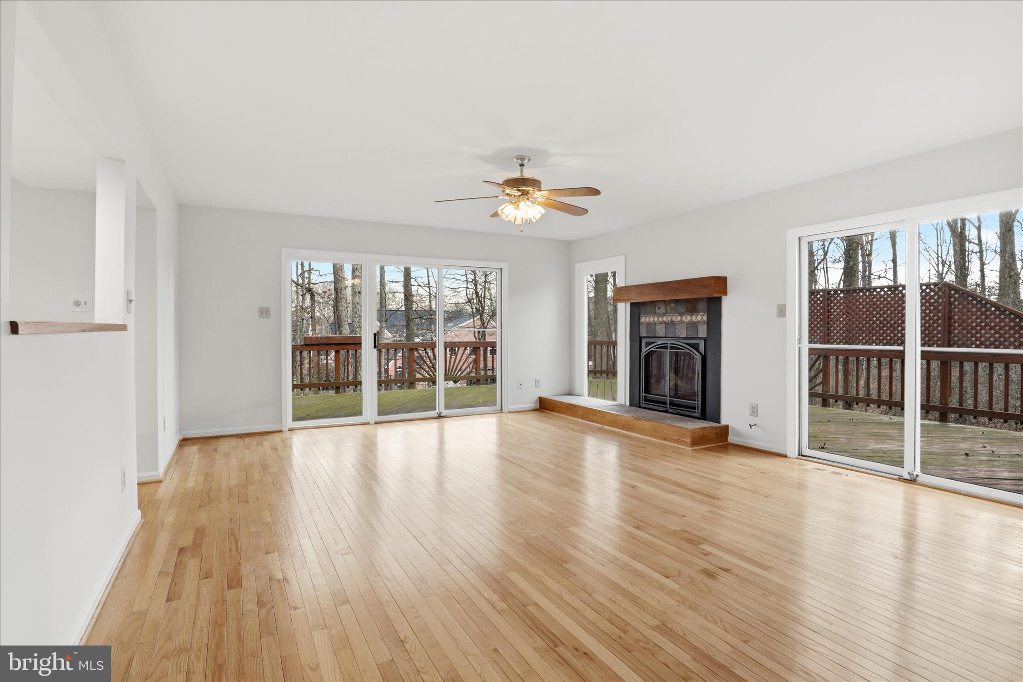 CROSSPOINTE - Residential