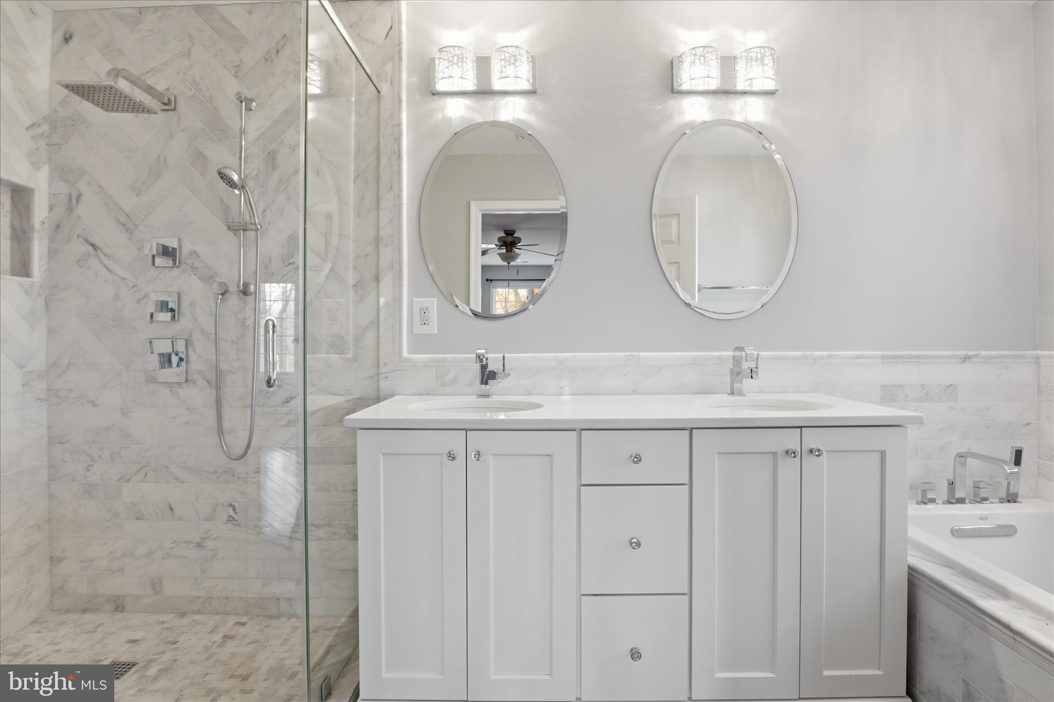 CROSSPOINTE - Residential