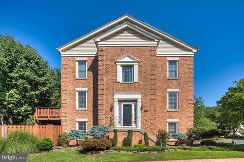 5127 WOODFIELD DRIVE CENTREVILLE VA 20120