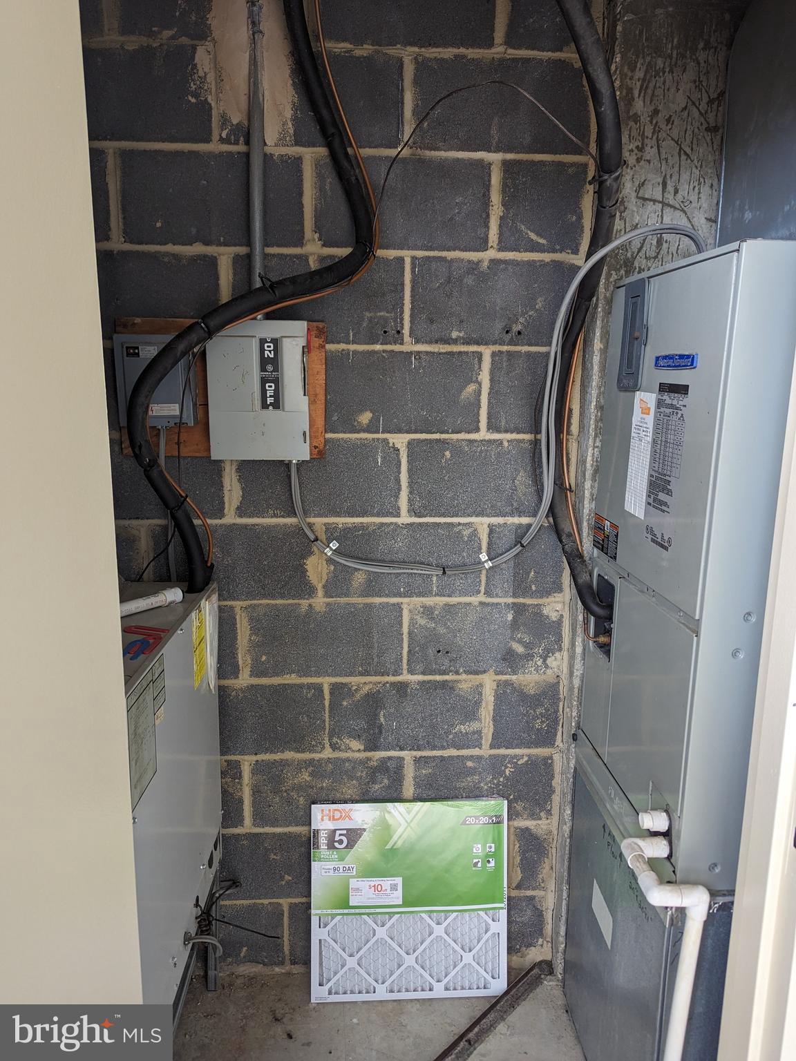 WATERGATE AT LANDMARK - Residential