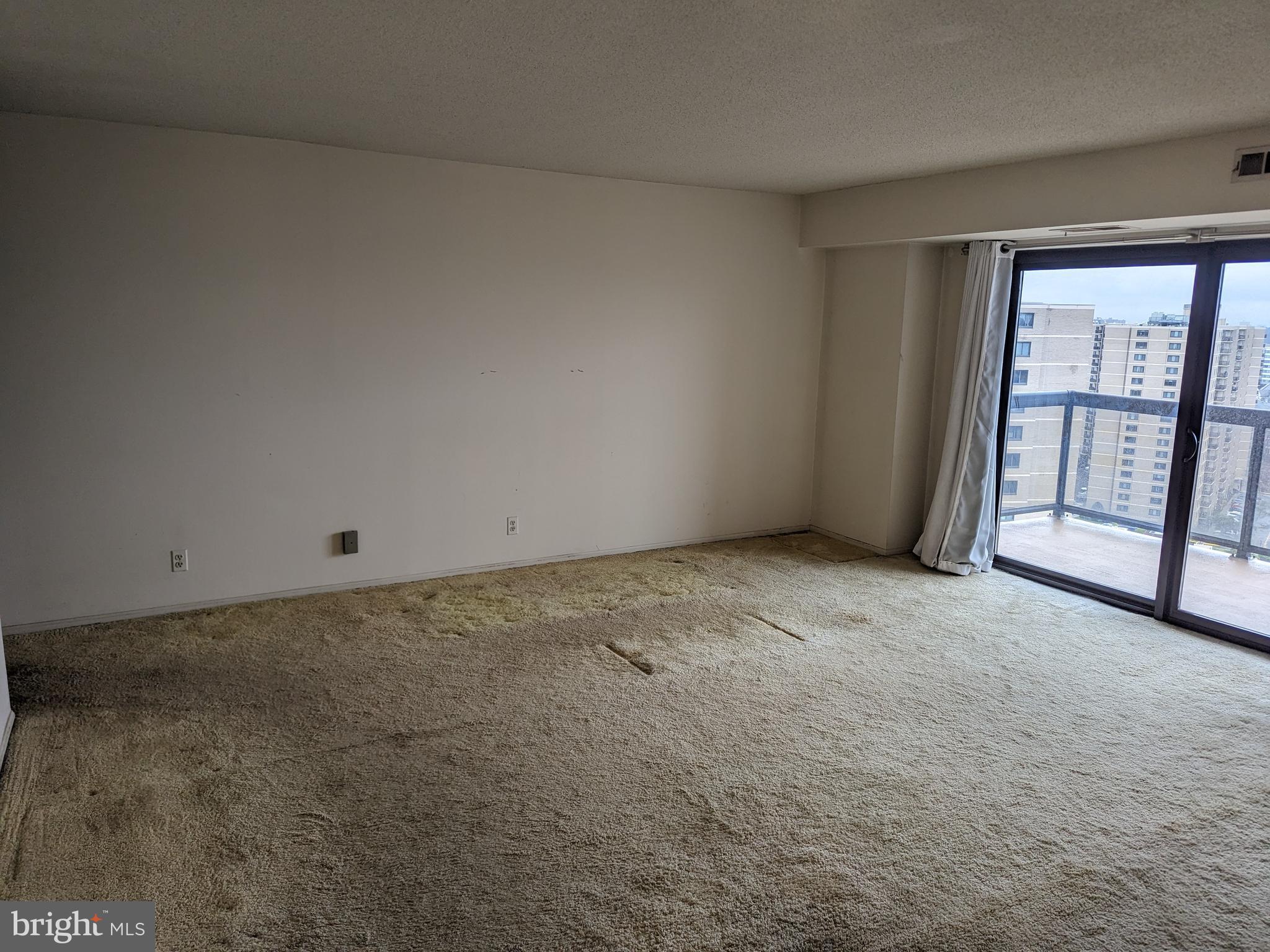 WATERGATE AT LANDMARK - Residential