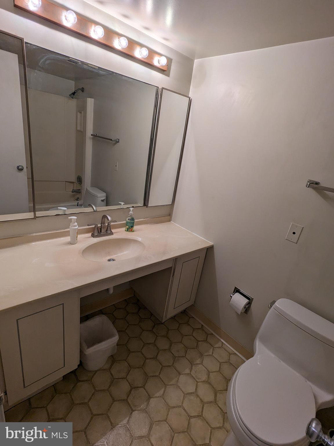 WATERGATE AT LANDMARK - Residential