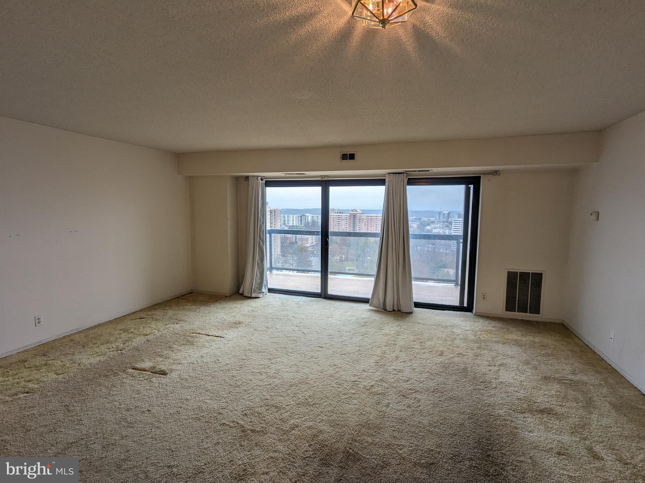 WATERGATE AT LANDMARK - Residential