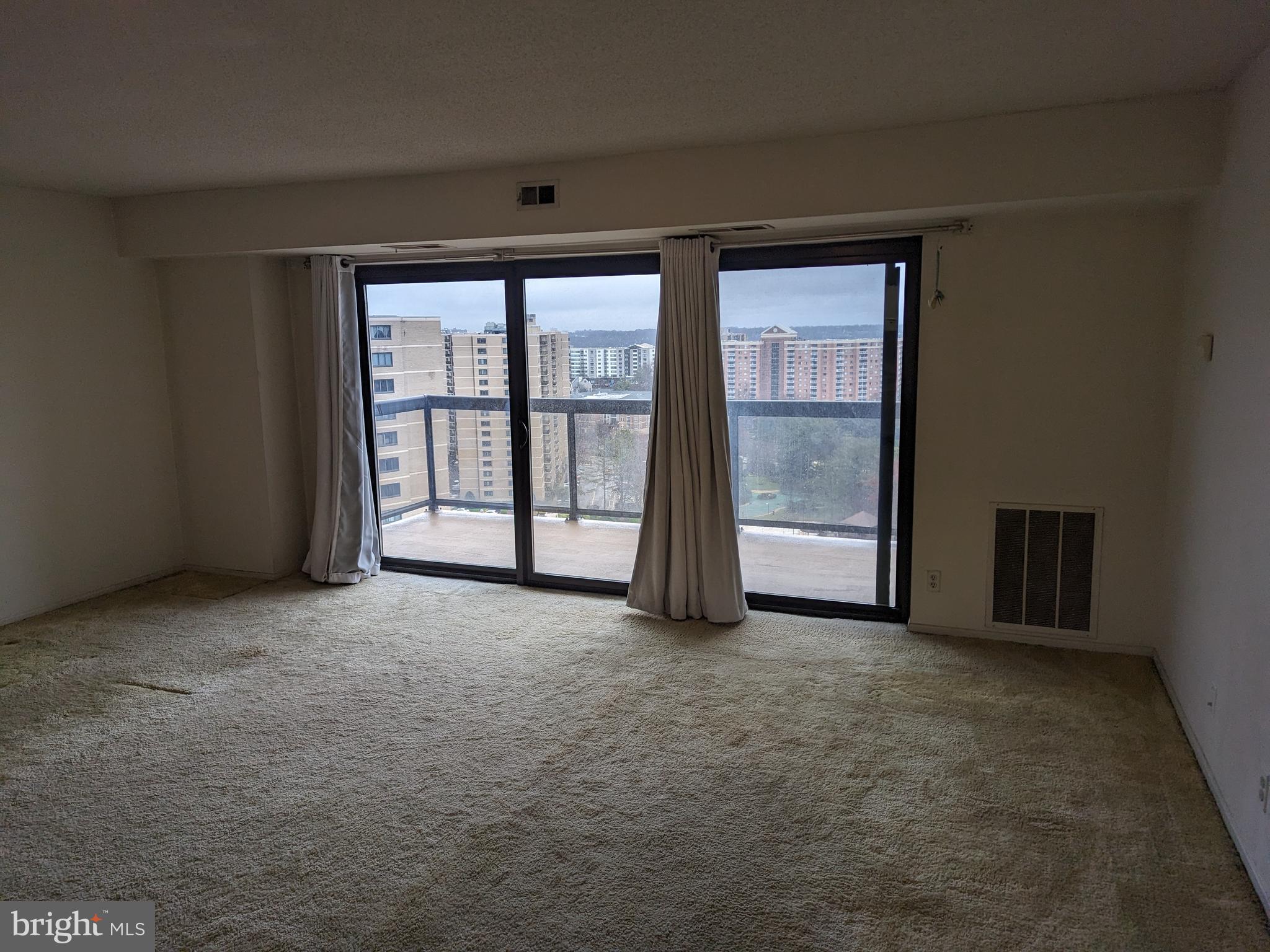 WATERGATE AT LANDMARK - Residential