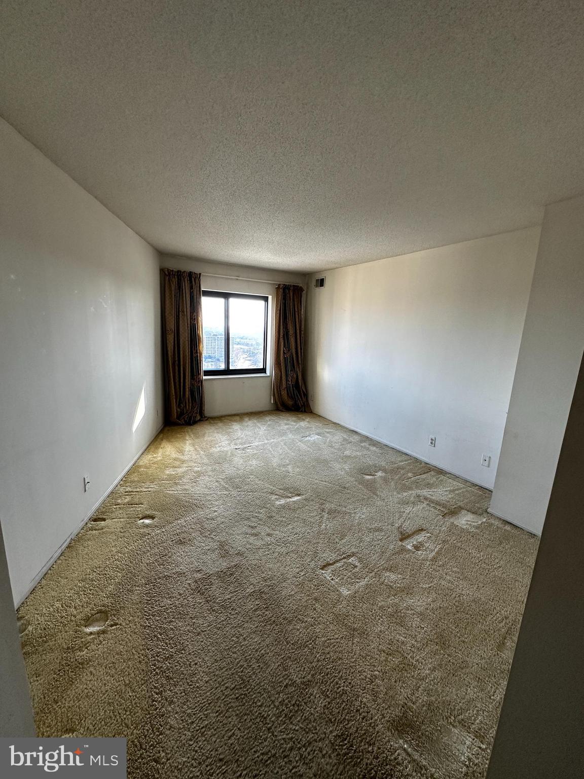 WATERGATE AT LANDMARK - Residential