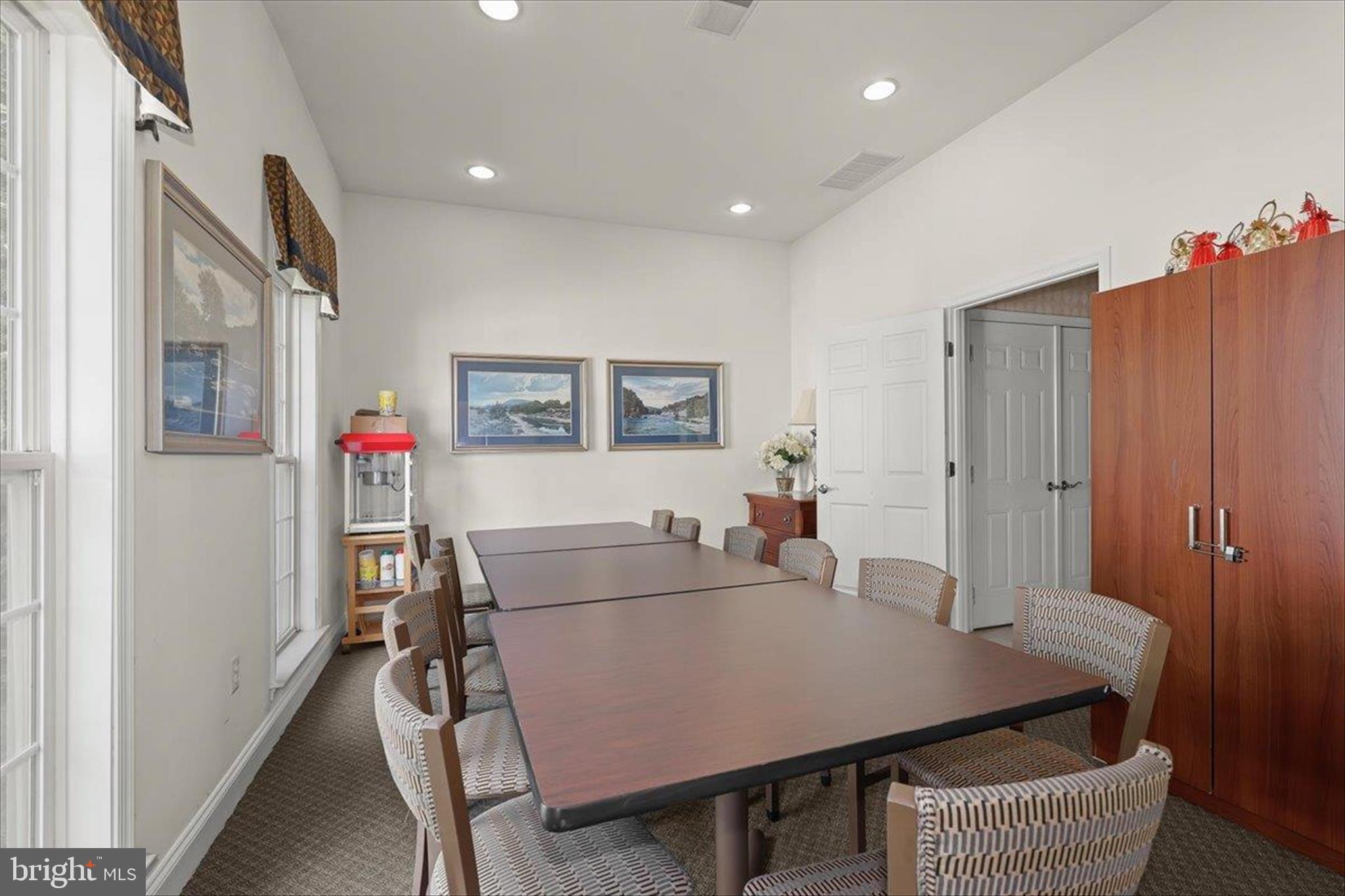 FOREST VIEW - Residential