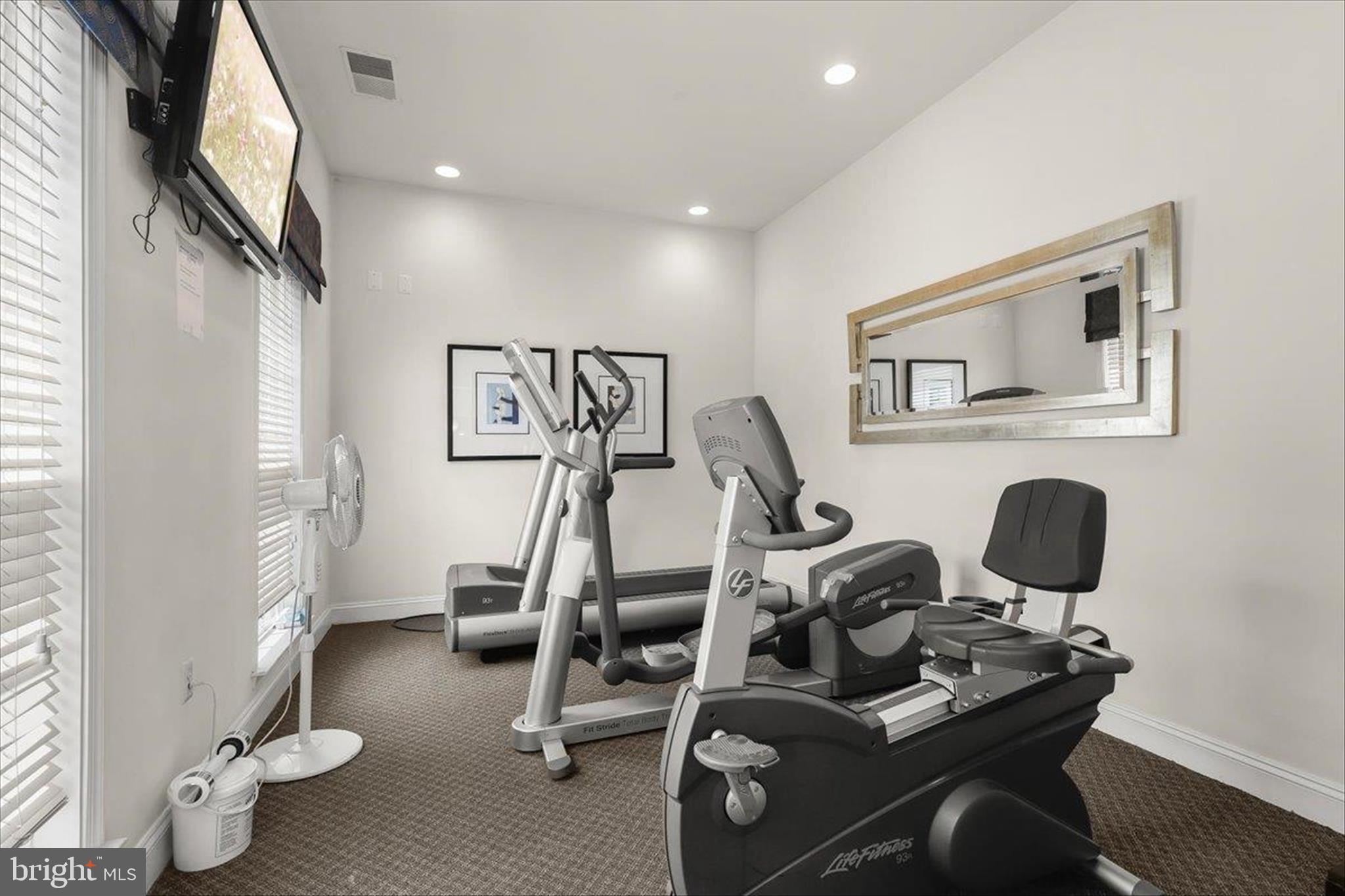 FOREST VIEW - Residential