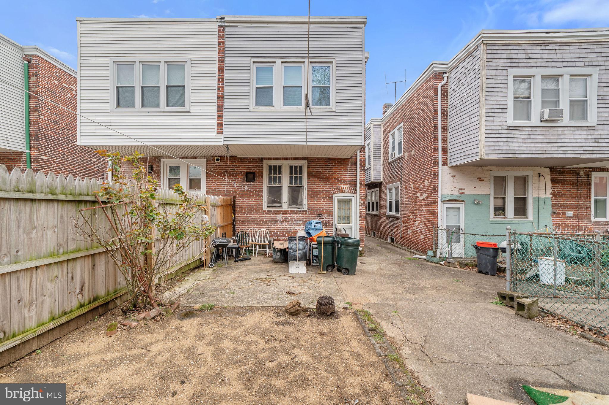 1266 MAGNOLIA AVENUE