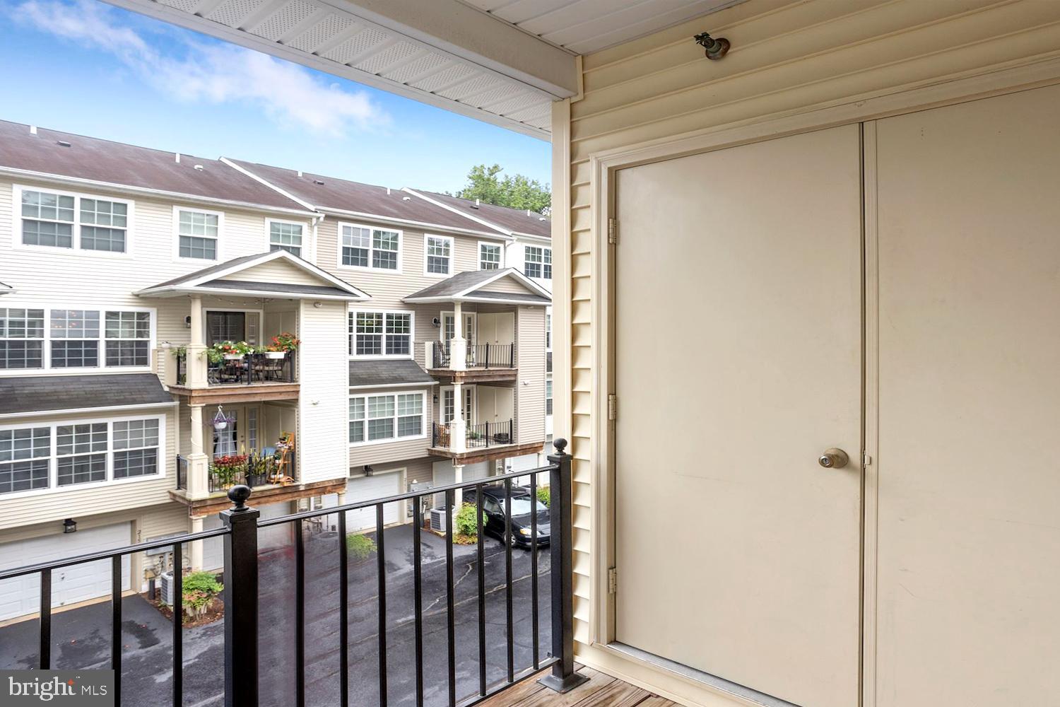 CREEKSIDE COVE - Residential