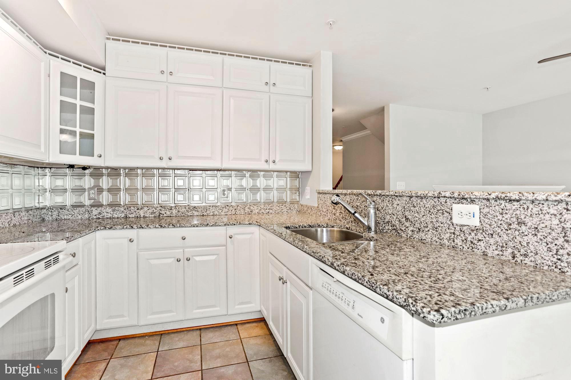 CREEKSIDE COVE - Residential