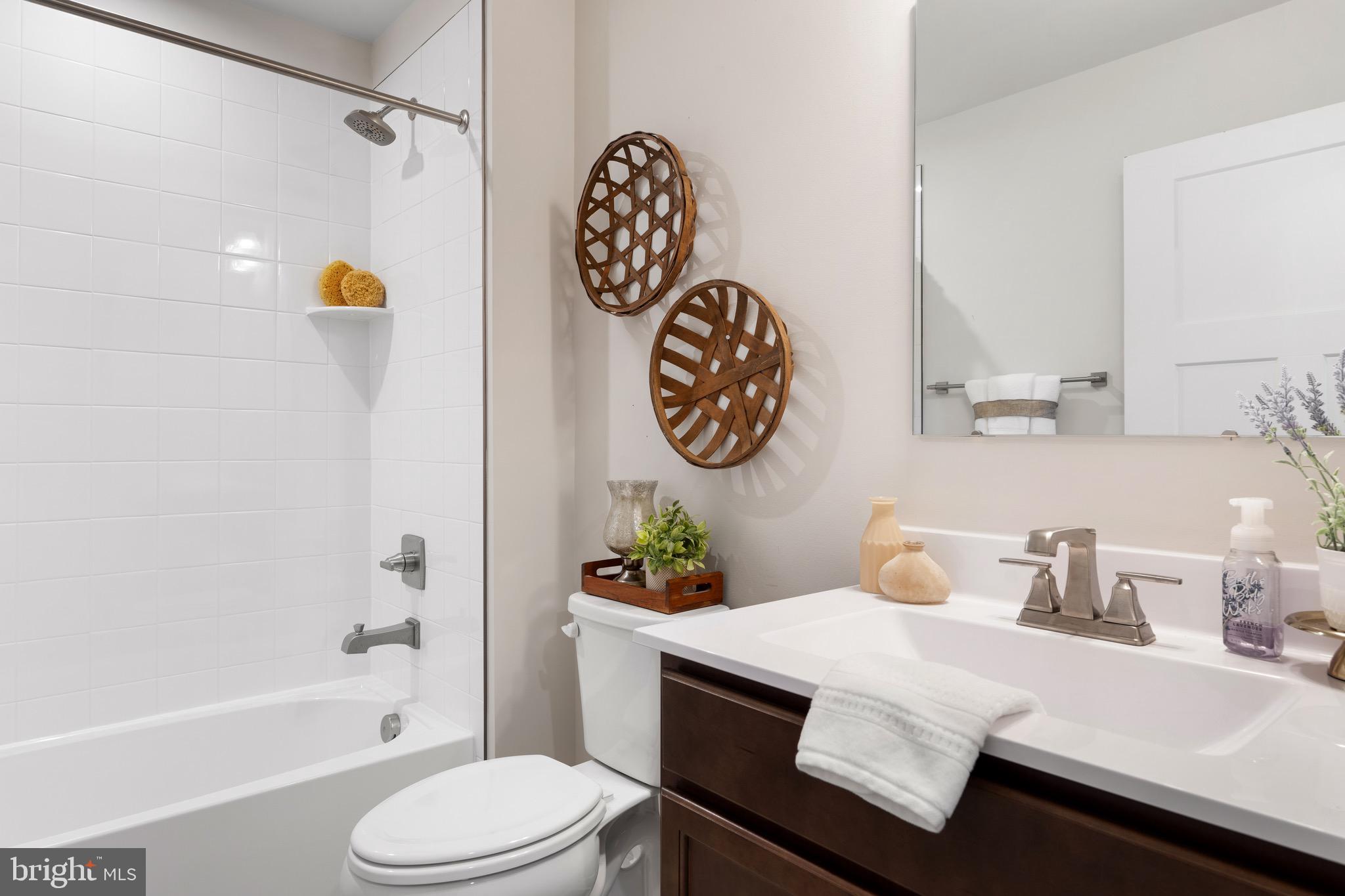 CARDINAL POINTE - Residential