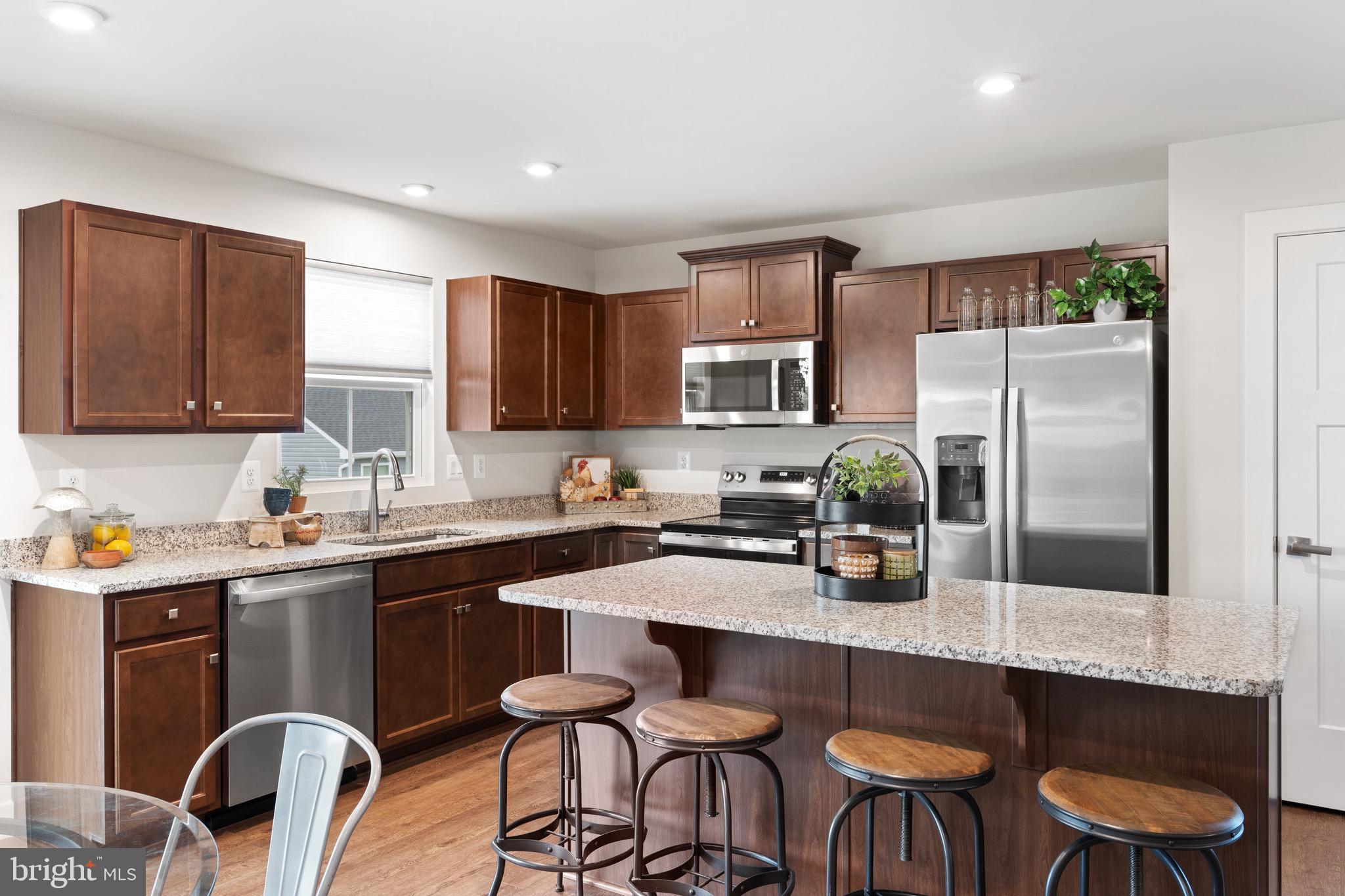 CARDINAL POINTE - Residential