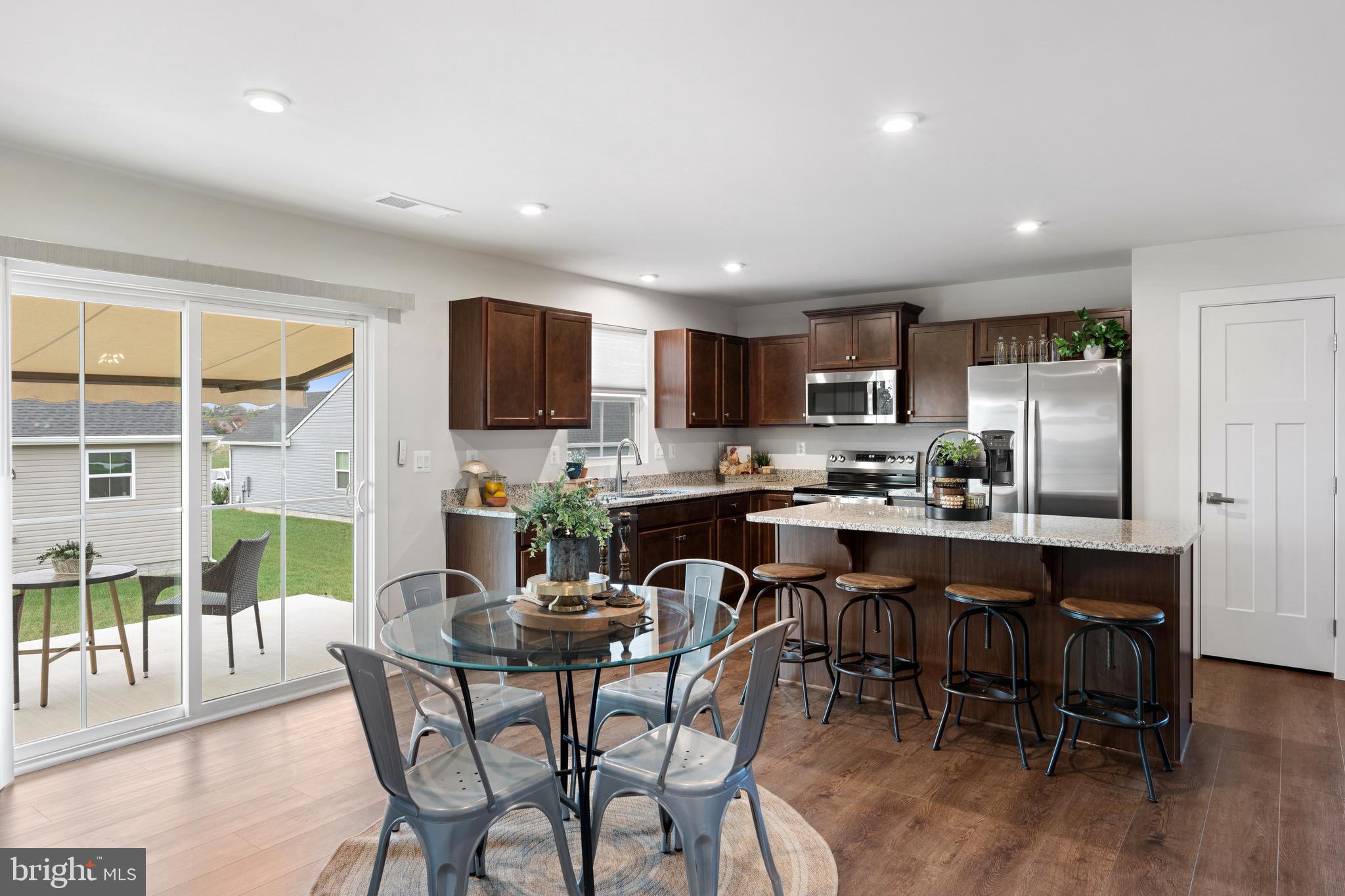 CARDINAL POINTE - Residential