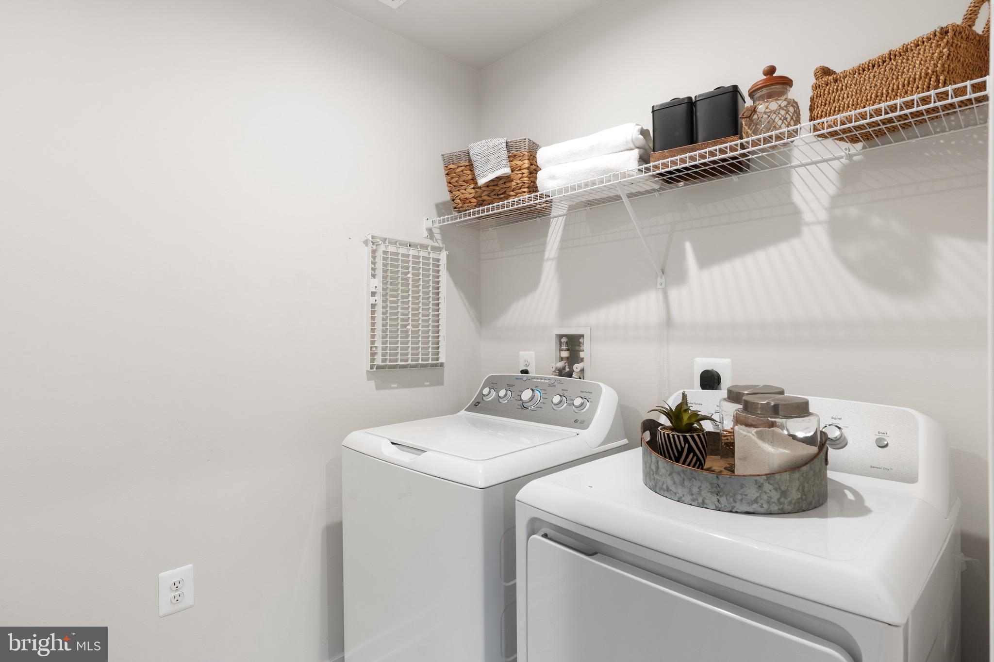 CARDINAL POINTE - Residential