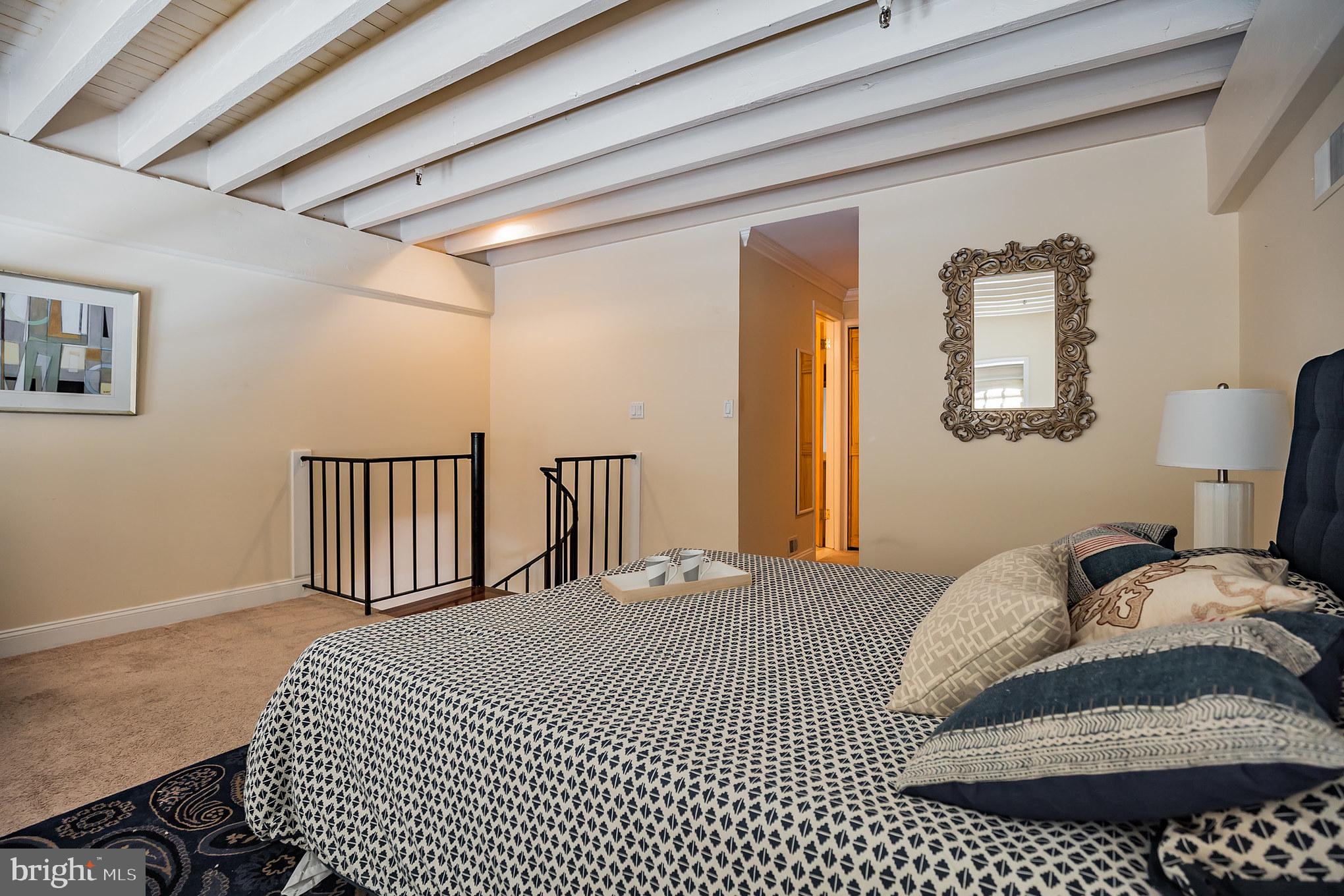 FAIRMOUNT - Residential