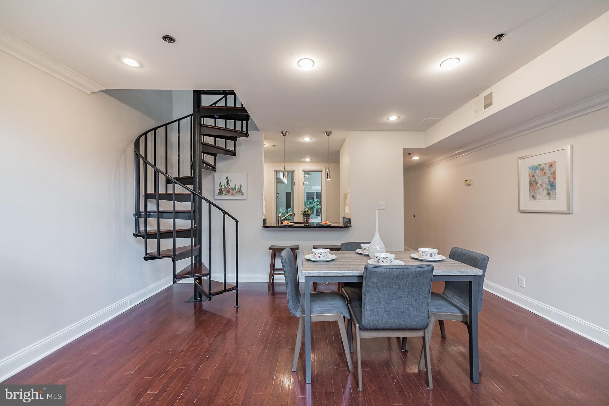 FAIRMOUNT - Residential