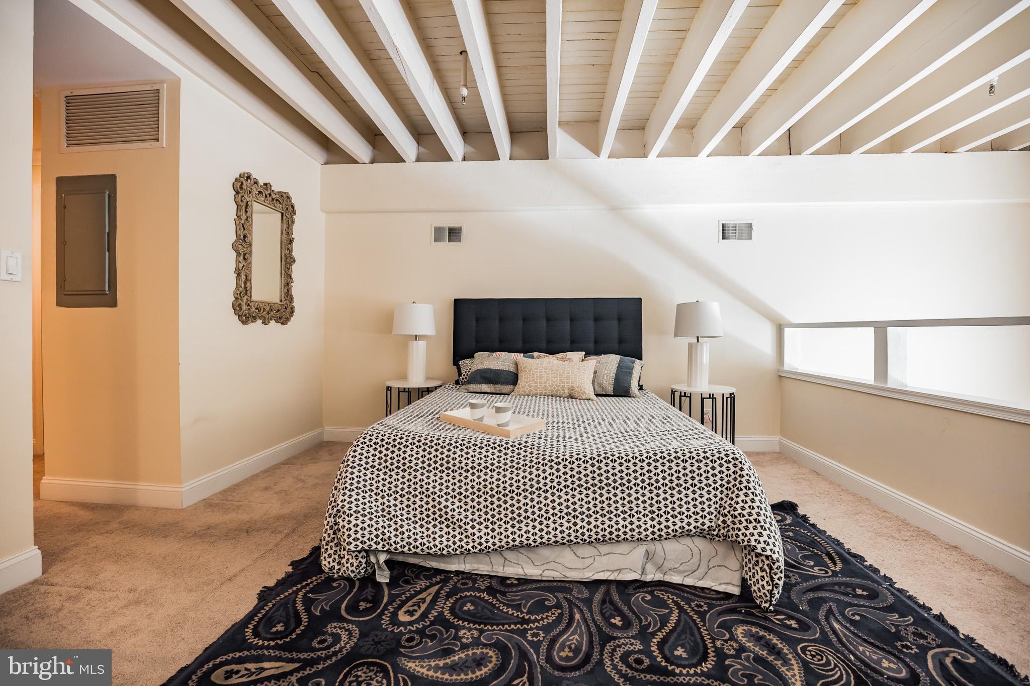 FAIRMOUNT - Residential