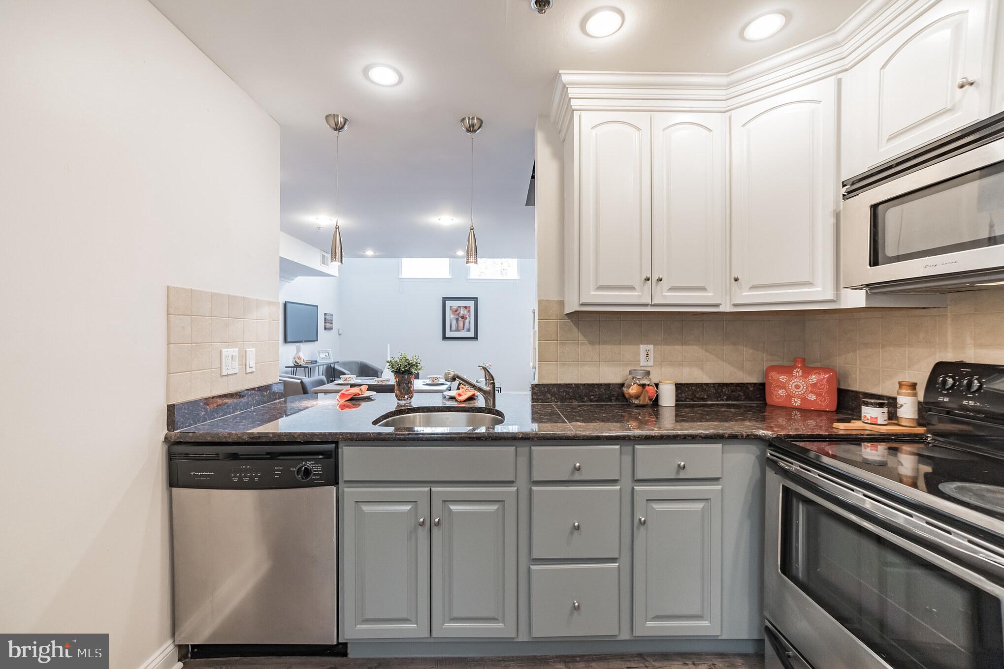 FAIRMOUNT - Residential