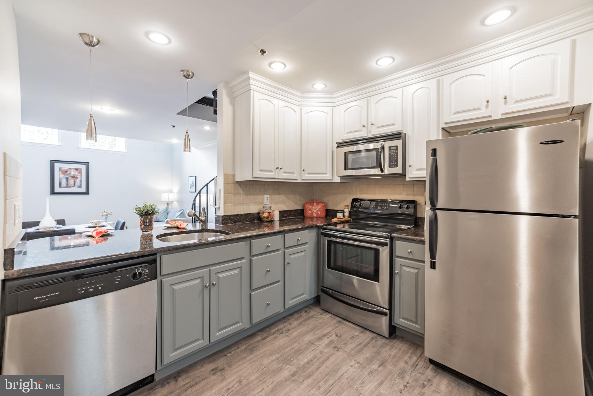 FAIRMOUNT - Residential