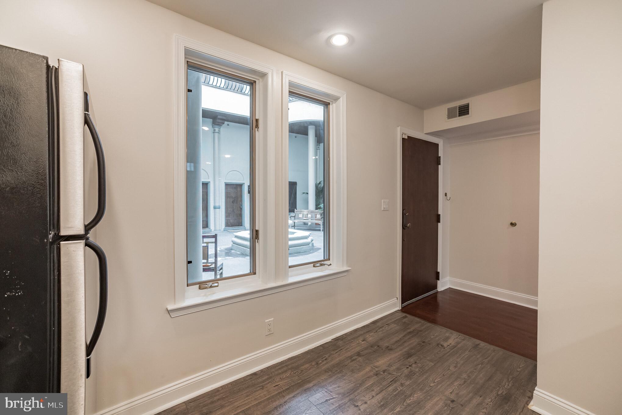 FAIRMOUNT - Residential