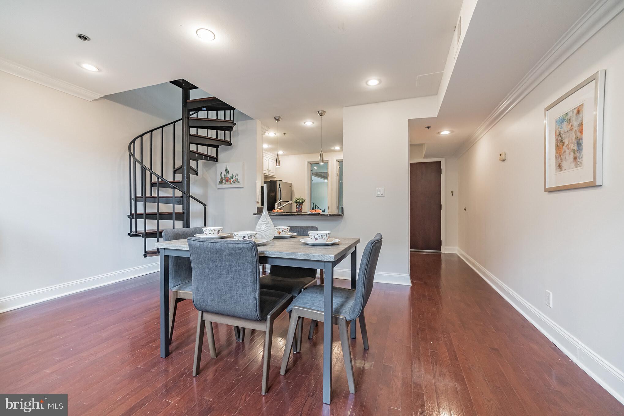 FAIRMOUNT - Residential