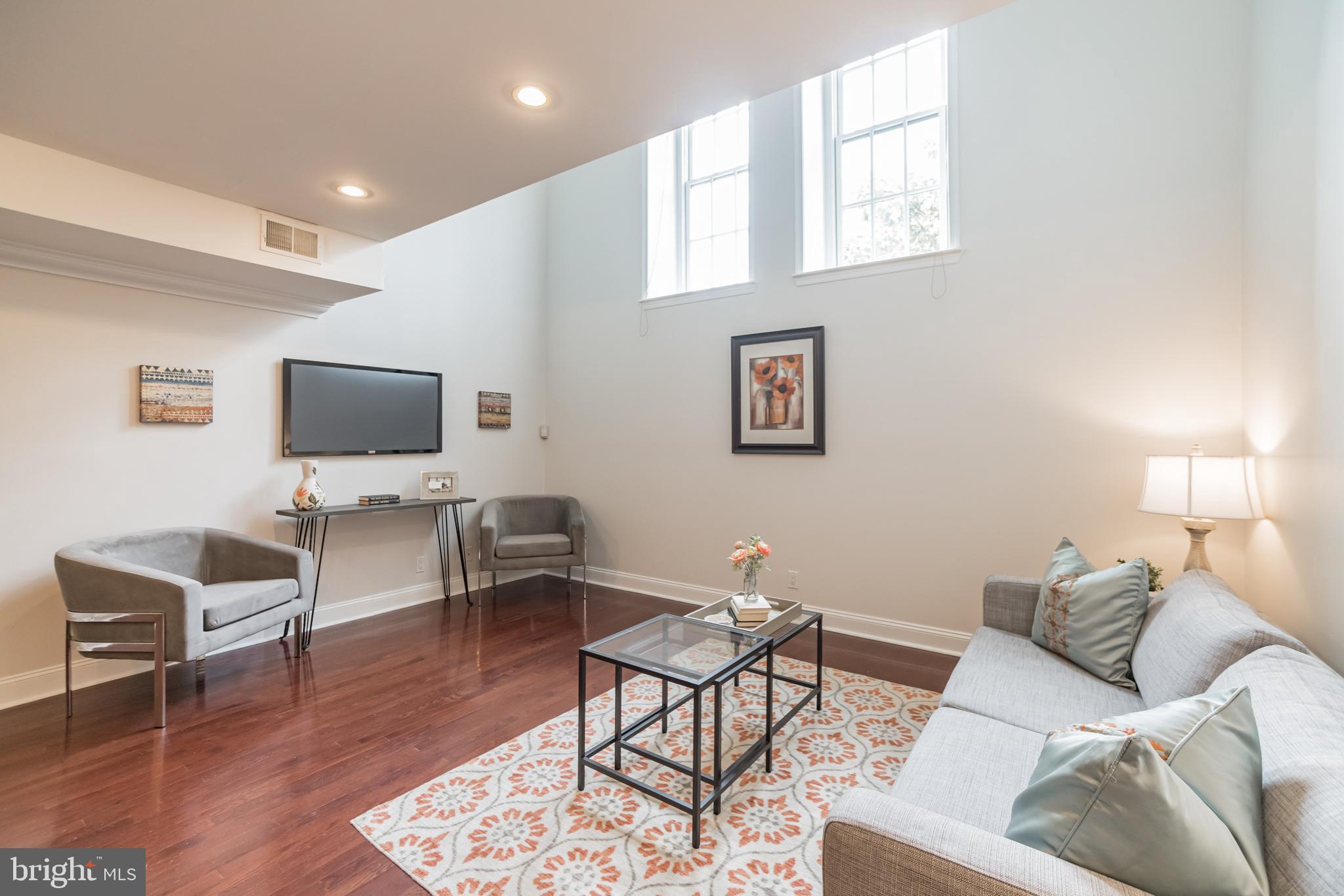 FAIRMOUNT - Residential