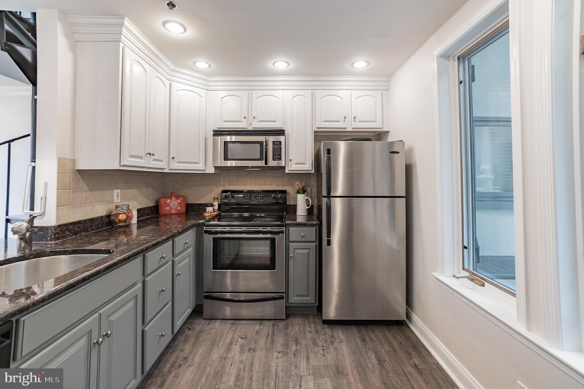 FAIRMOUNT - Residential