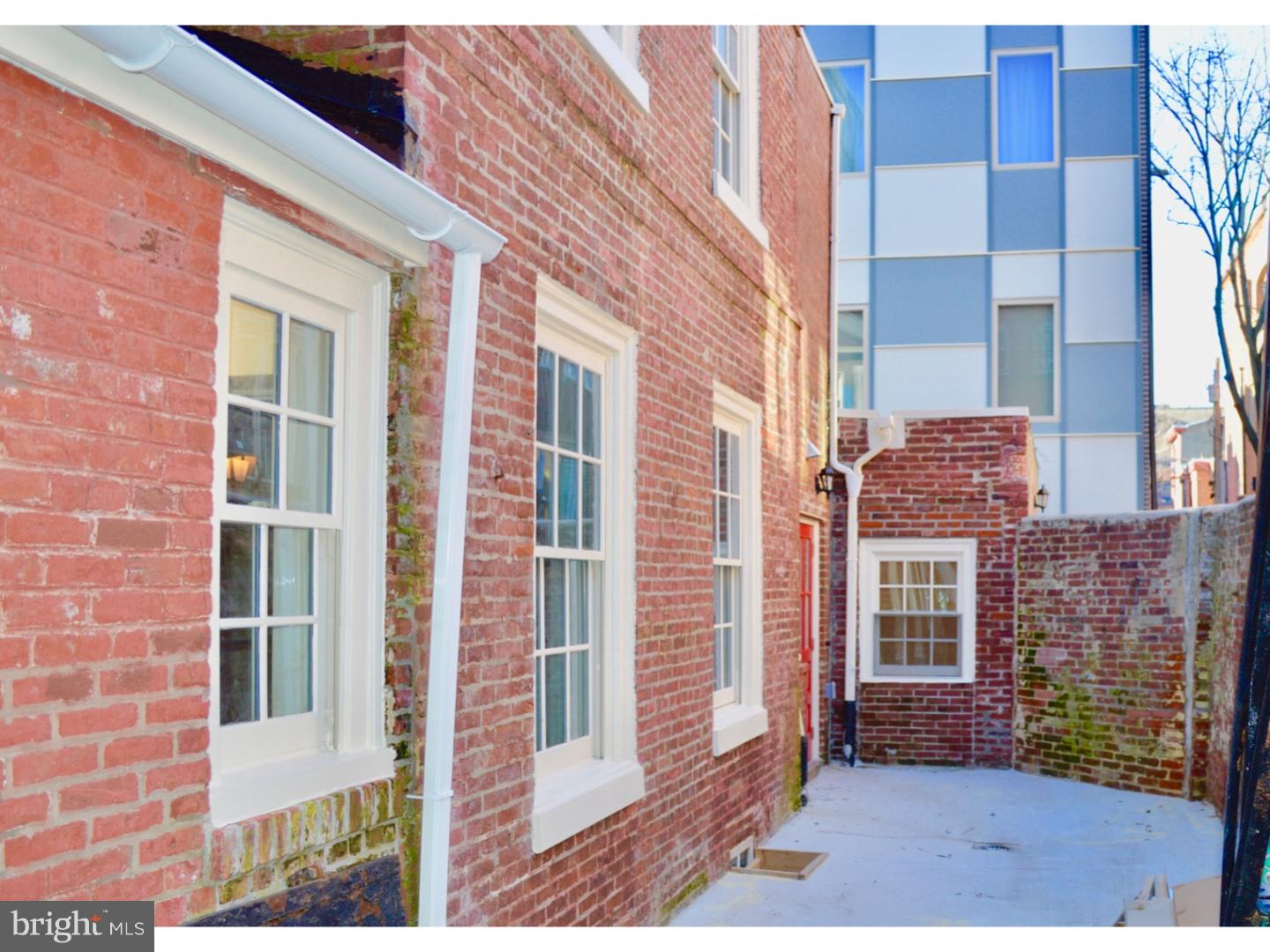 SOCIETY HILL - Residential Lease