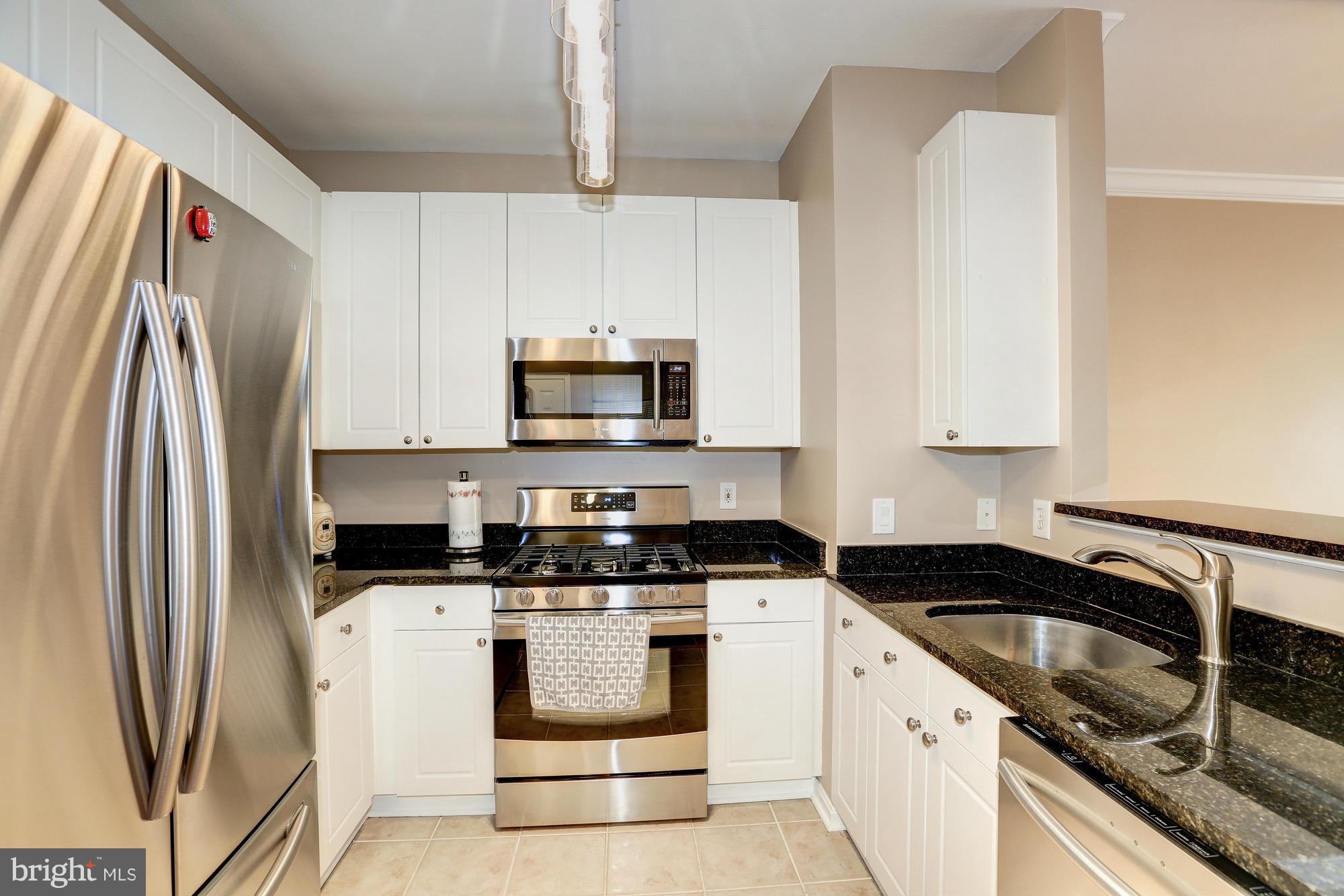 MARQUIS AT VIENNA STATION - Residential