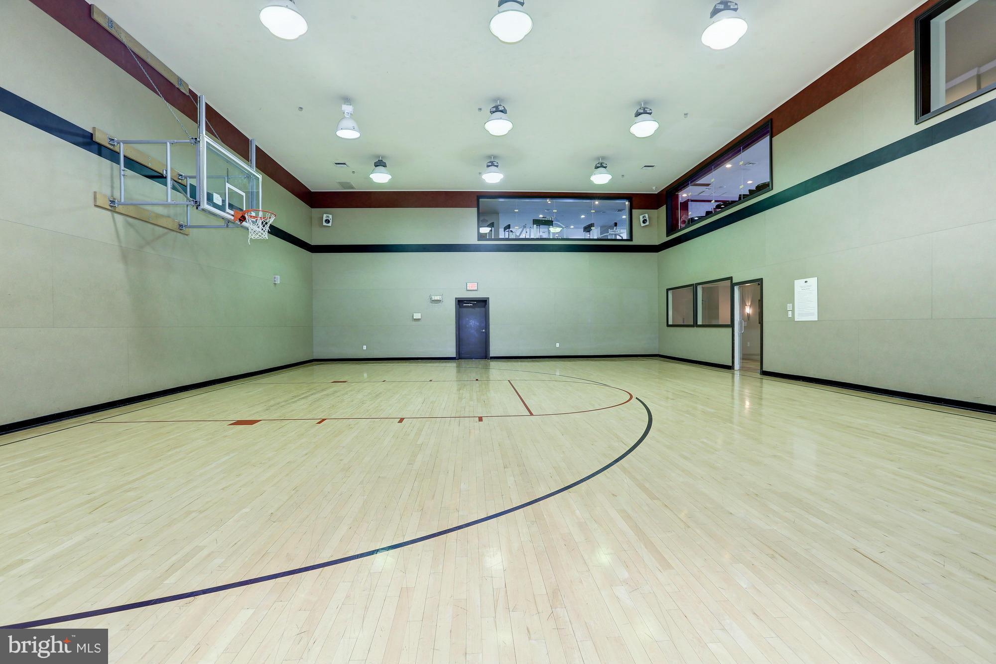 MARQUIS AT VIENNA STATION - Residential