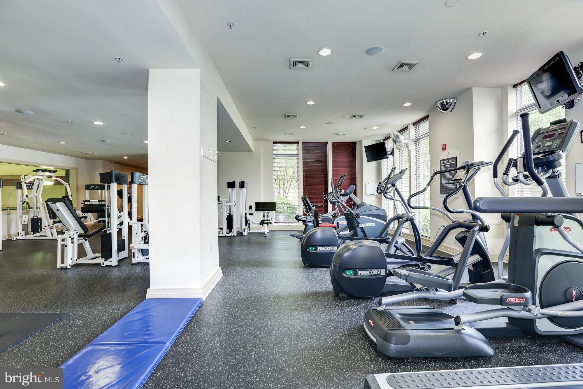 MARQUIS AT VIENNA STATION - Residential