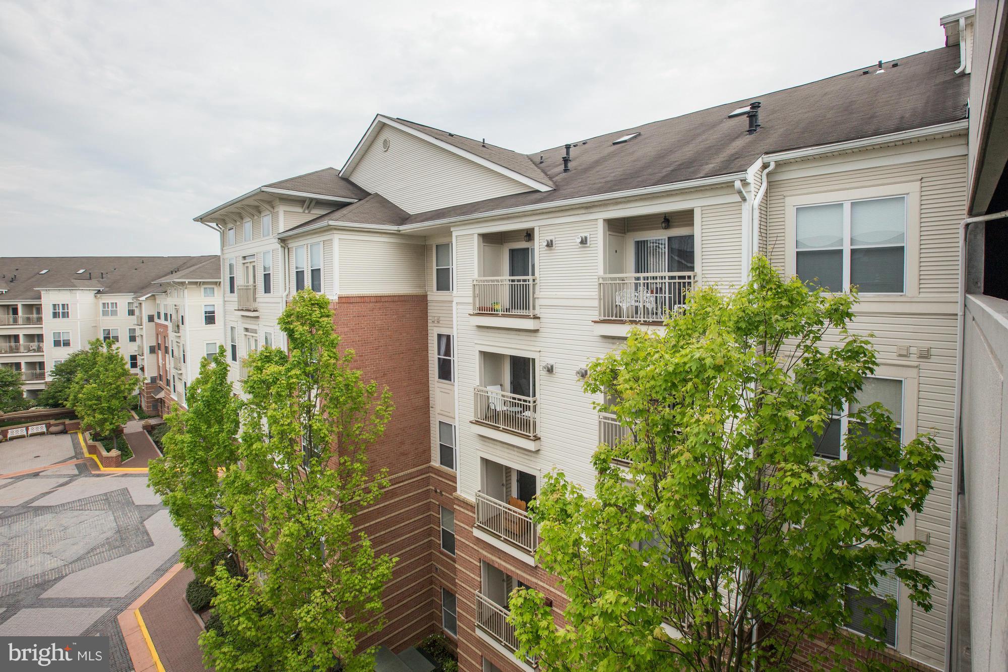 MARQUIS AT VIENNA STATION - Residential
