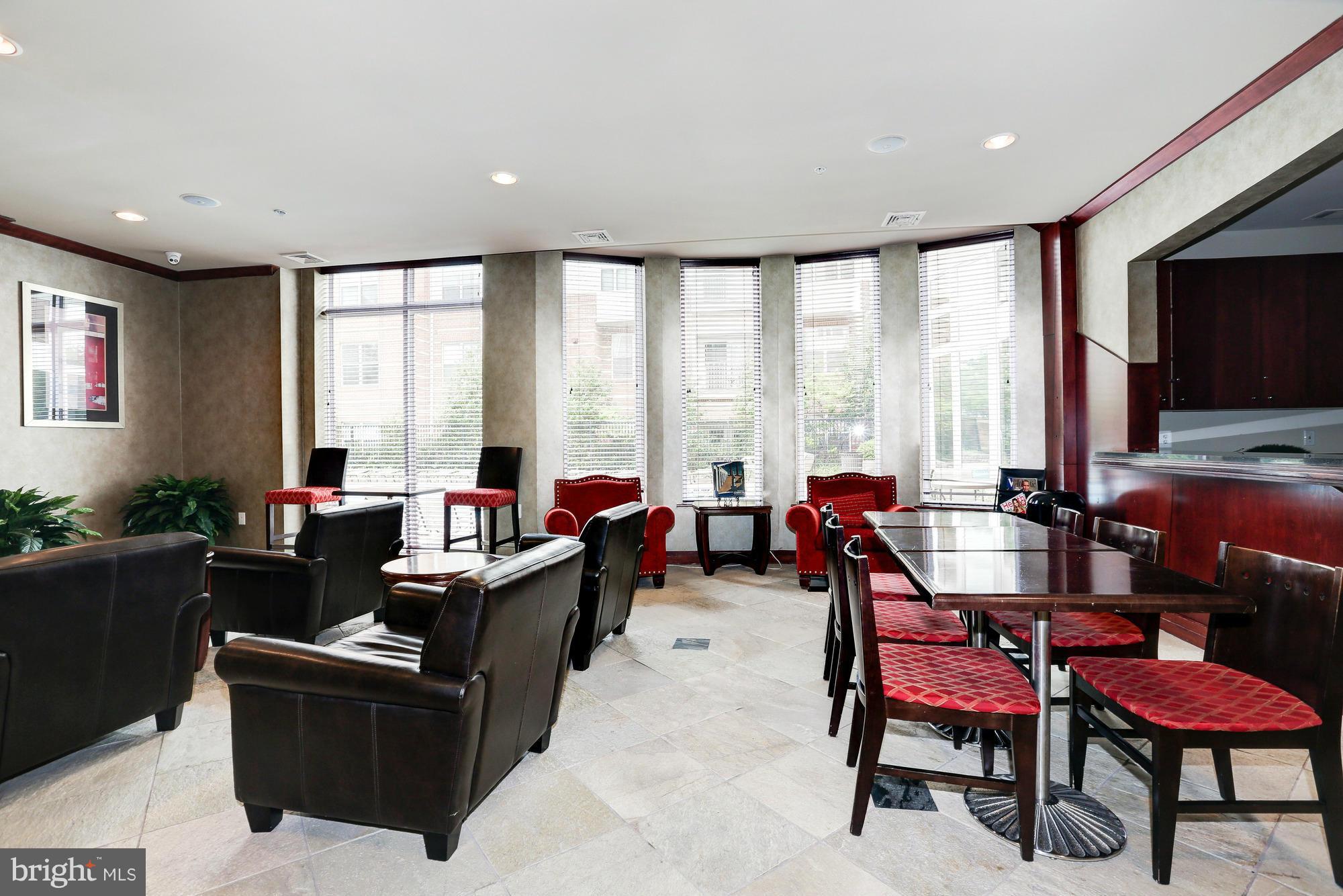 MARQUIS AT VIENNA STATION - Residential