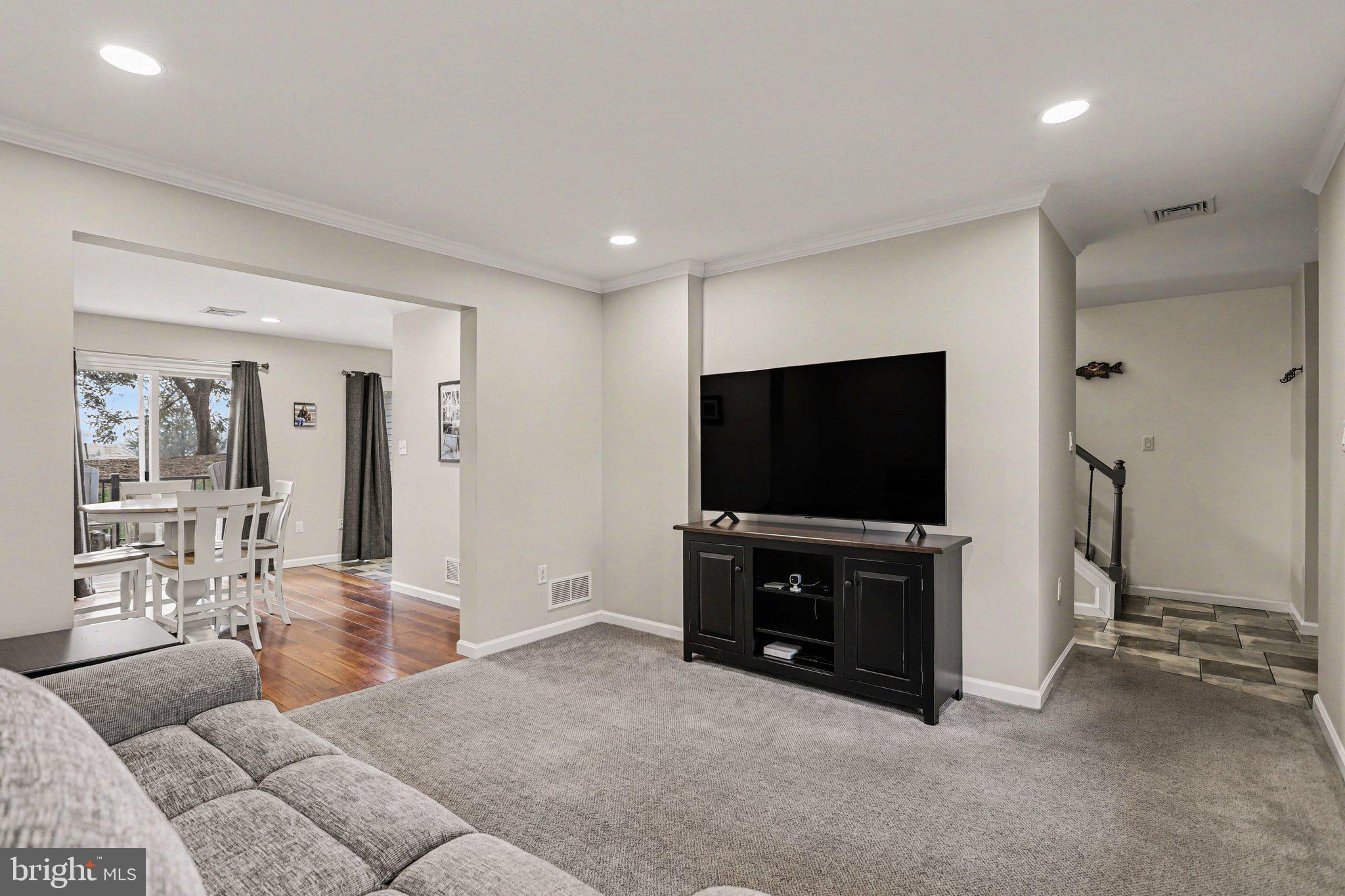 MALLARD POND - Residential