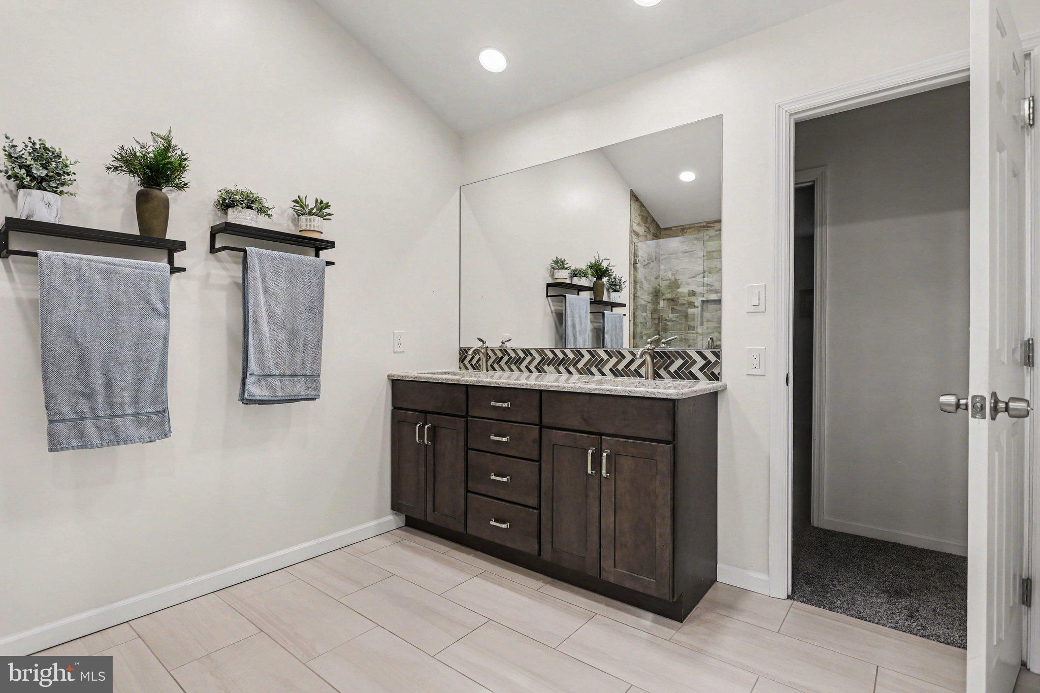 MALLARD POND - Residential