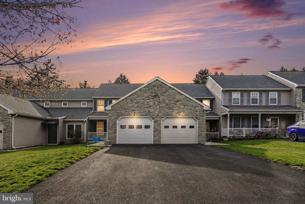 Photo of 458 Meadowlark Lane, MANHEIM, PA 17545 (MLS # PALA2086808)