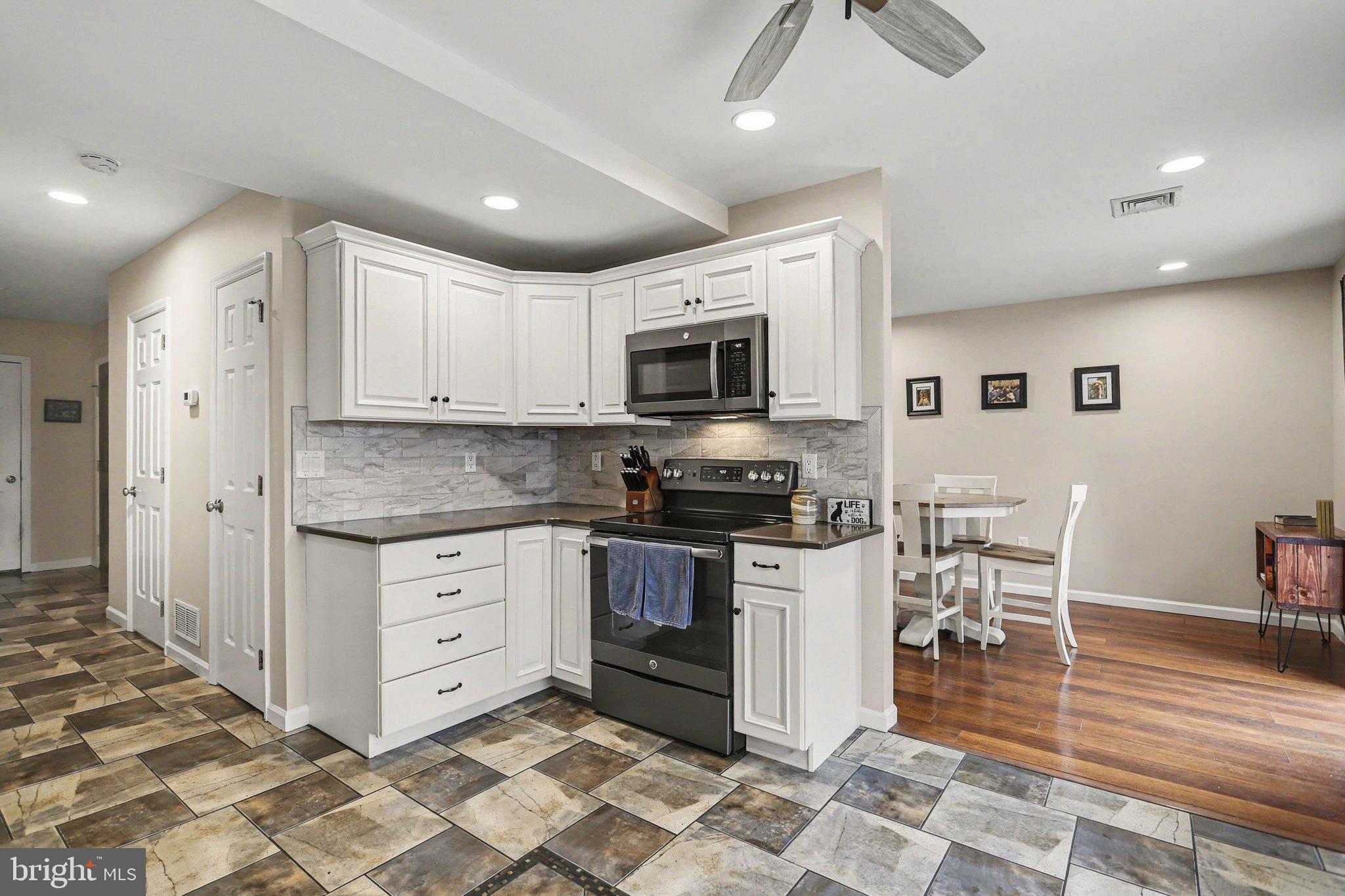 MALLARD POND - Residential