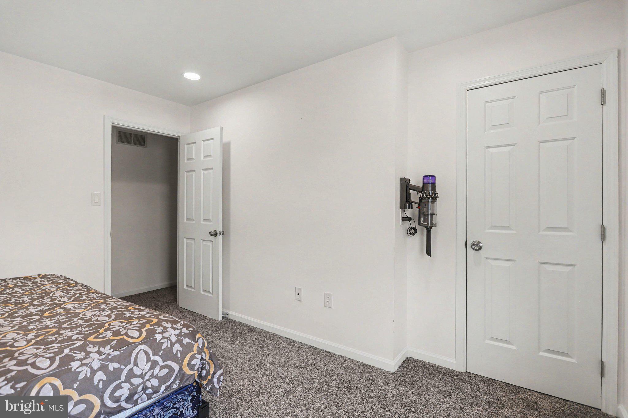 MALLARD POND - Residential