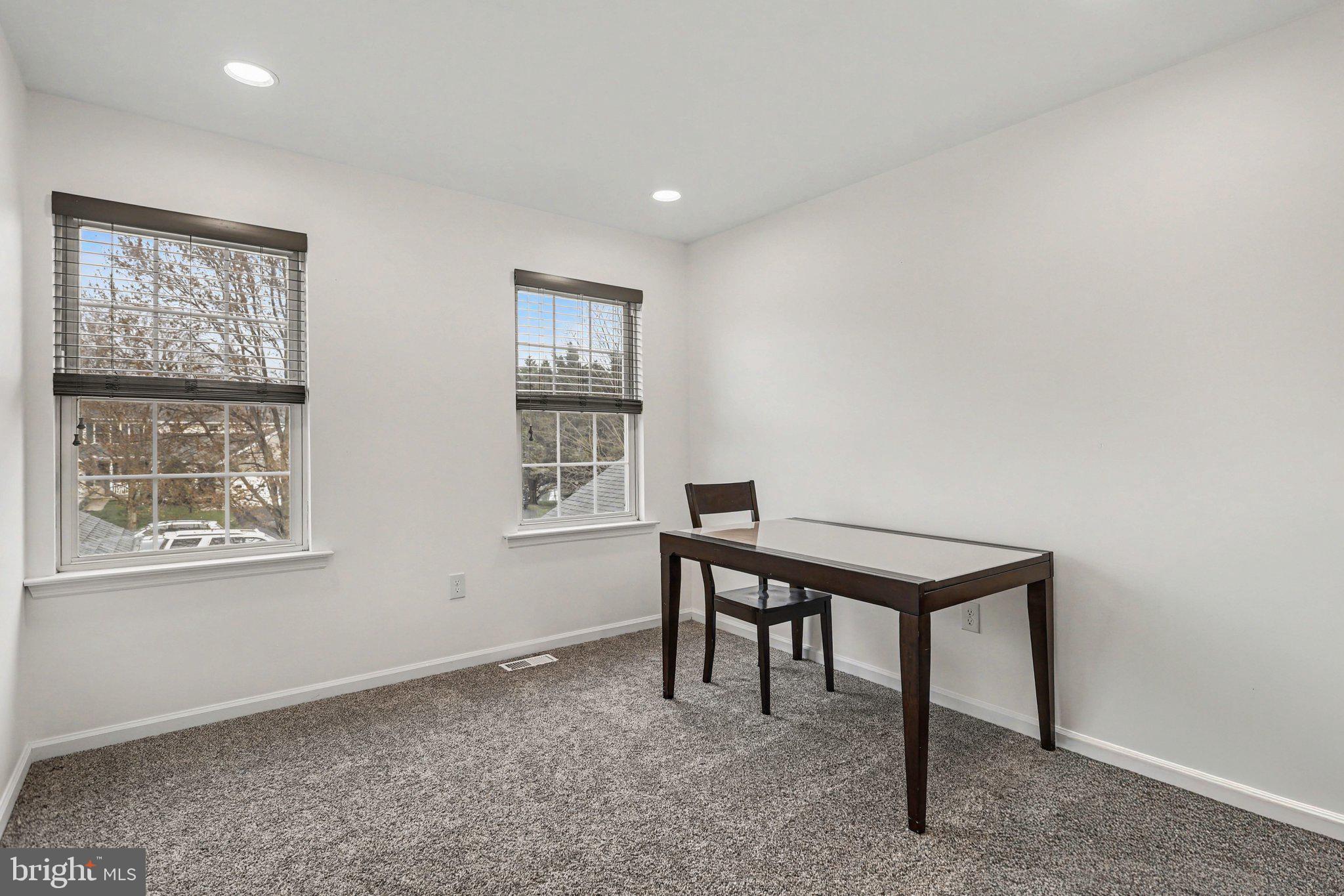 MALLARD POND - Residential