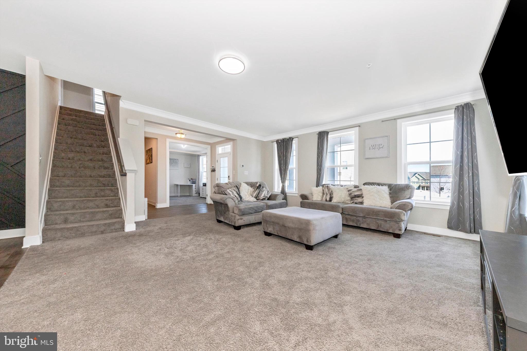 1807 FAIRWAY LANE
