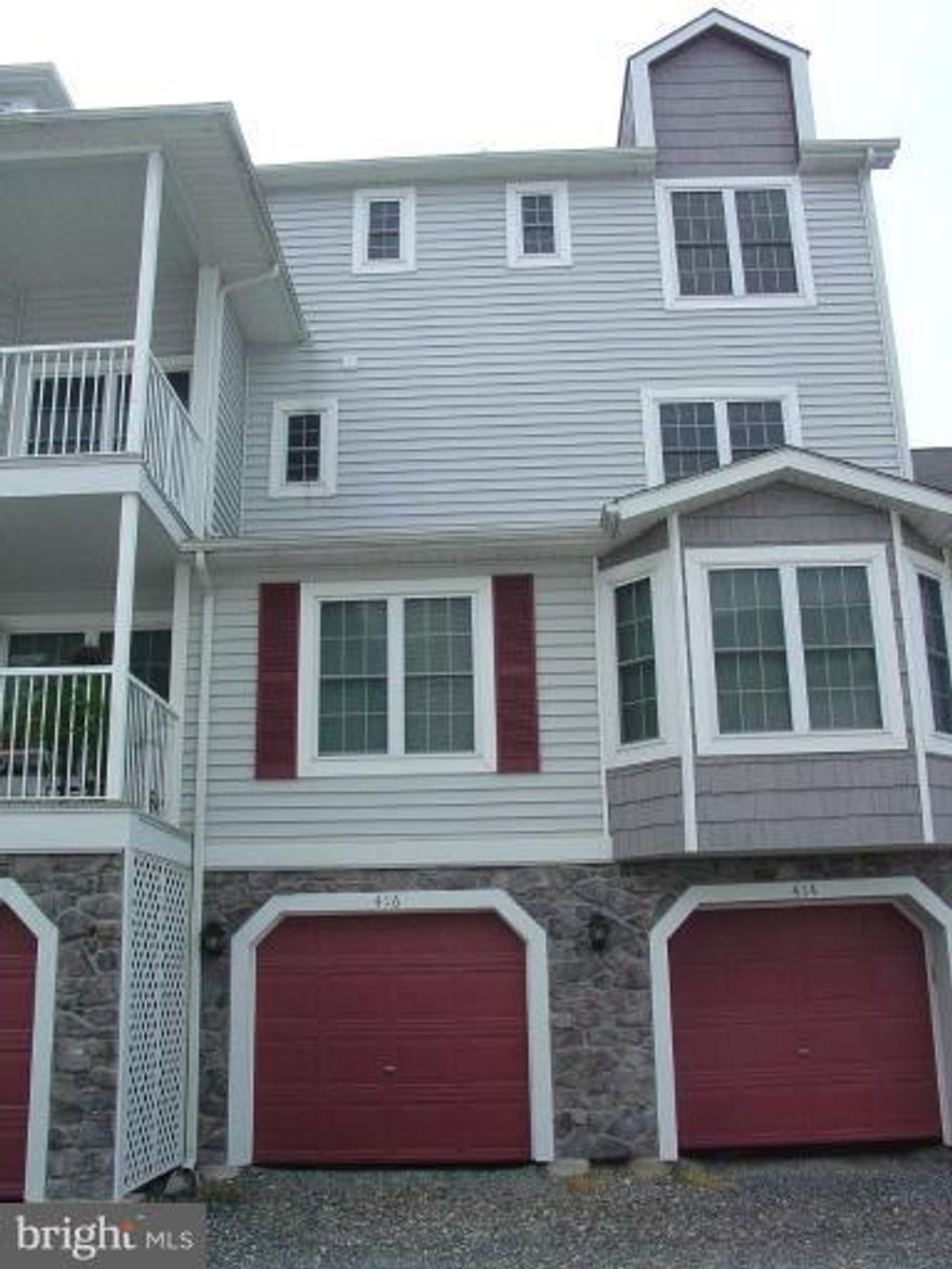 Top floor unit offers great view of Susquehanna River. Easy access to I 95 and MARC train for commuters. Living room furniture available if desired.