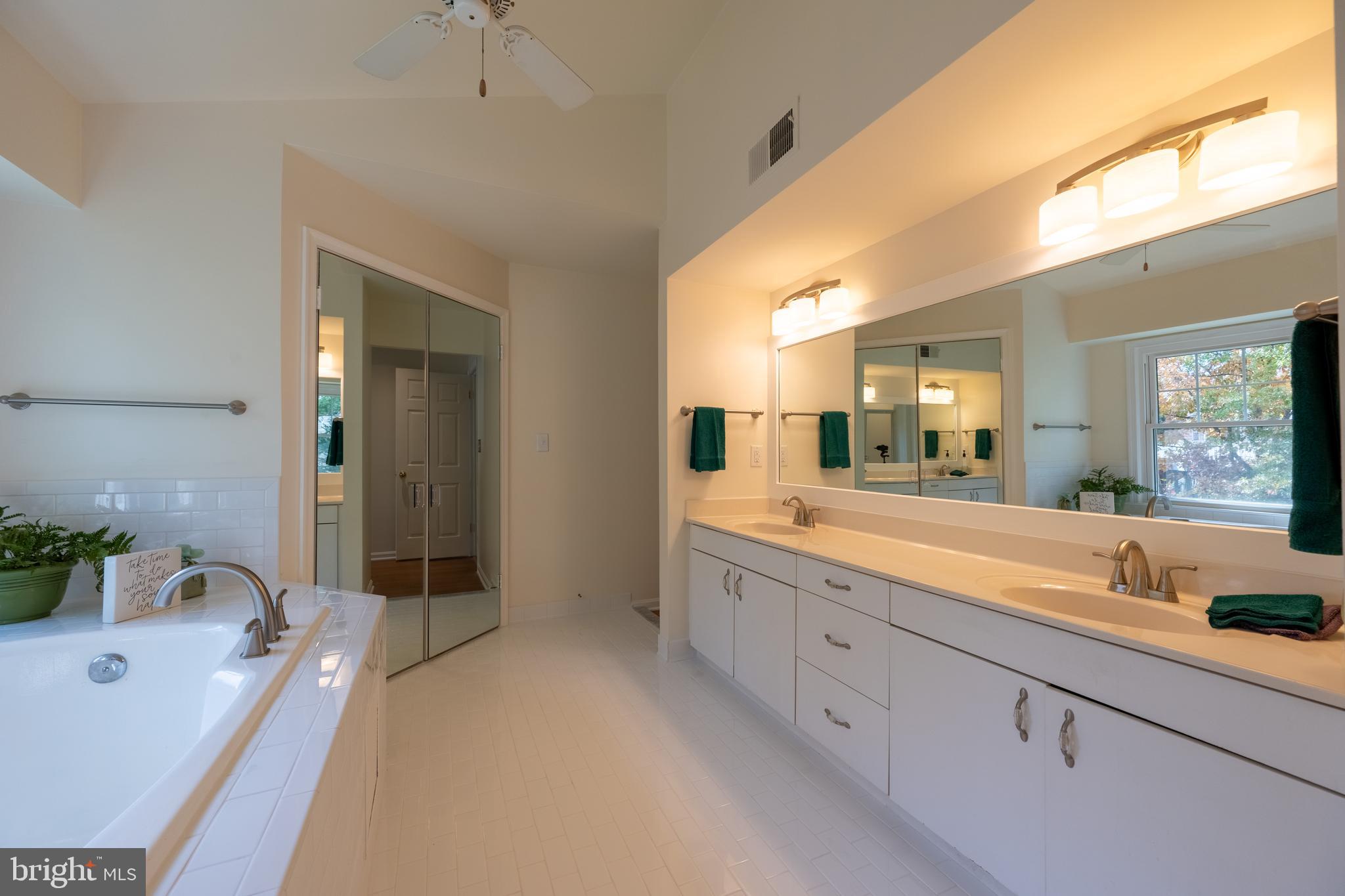 STONEBRIDGE - Residential