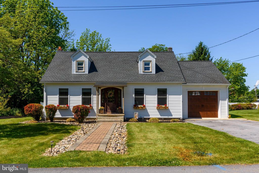 Photo of 122 N 3rd Street, BAINBRIDGE, PA 17502 (MLS # PALA2086696)