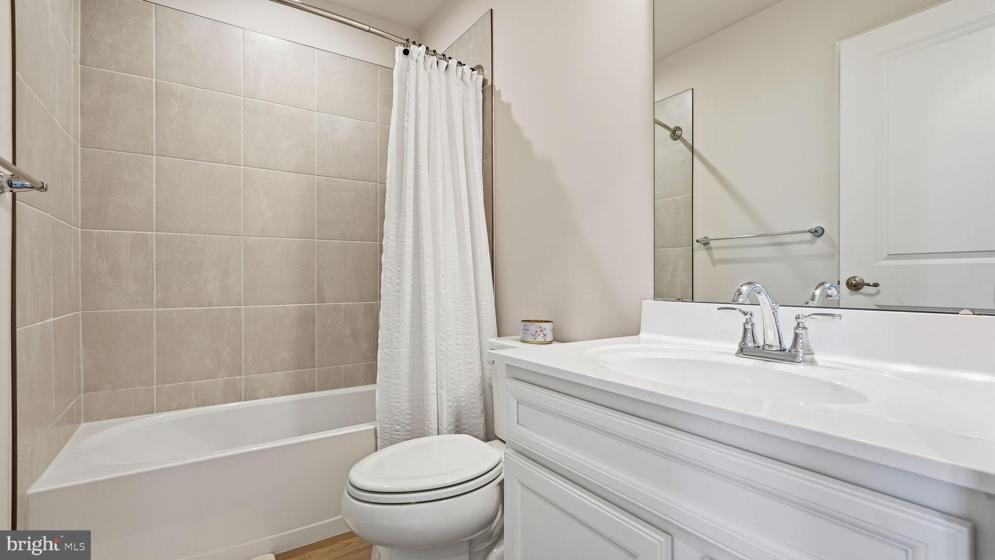 MADISON STATION - Residential