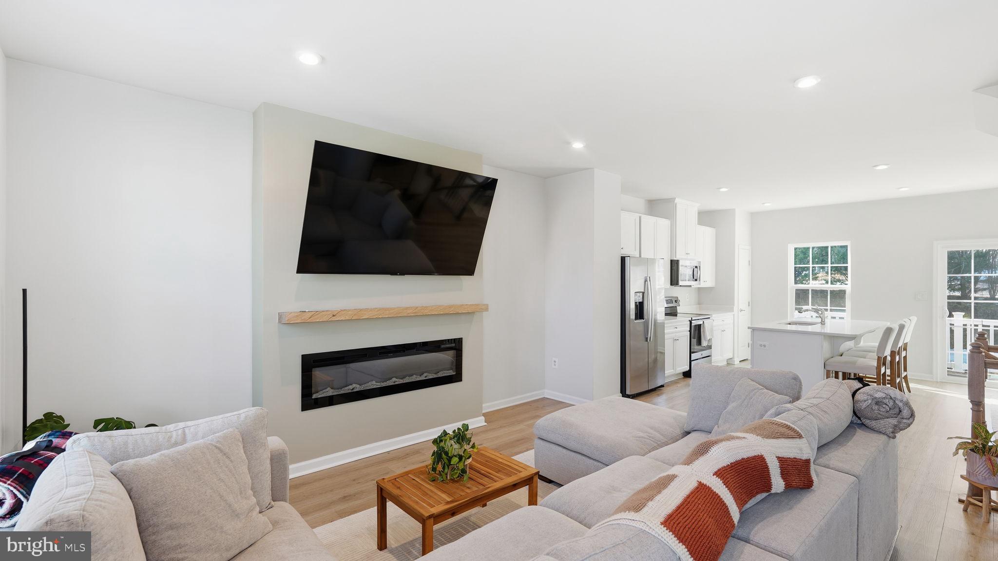 MADISON STATION - Residential