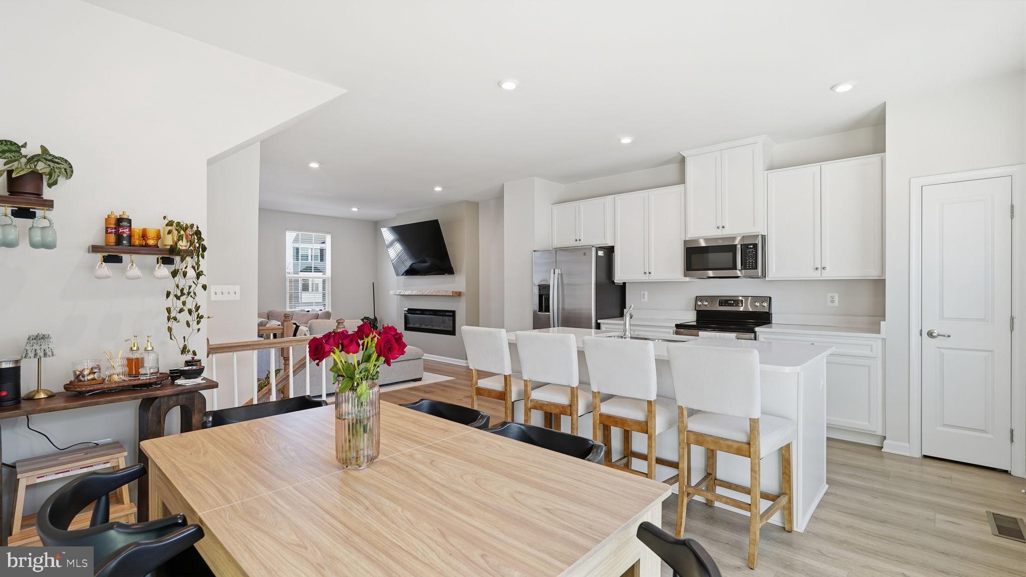 MADISON STATION - Residential