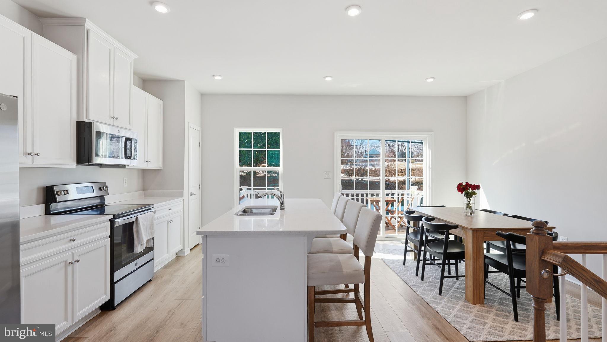 MADISON STATION - Residential